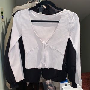 ✨LA hearts long sleeve top✨